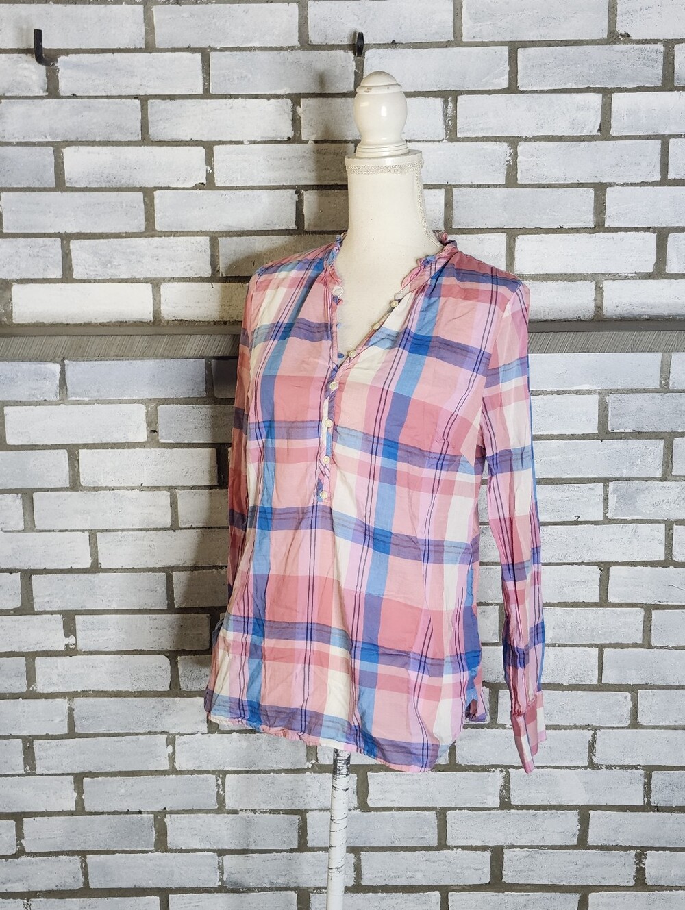 • Talbots Women’s Long Sleeve Lightweight Plaid Blouse Sz Small Pink Multicolor